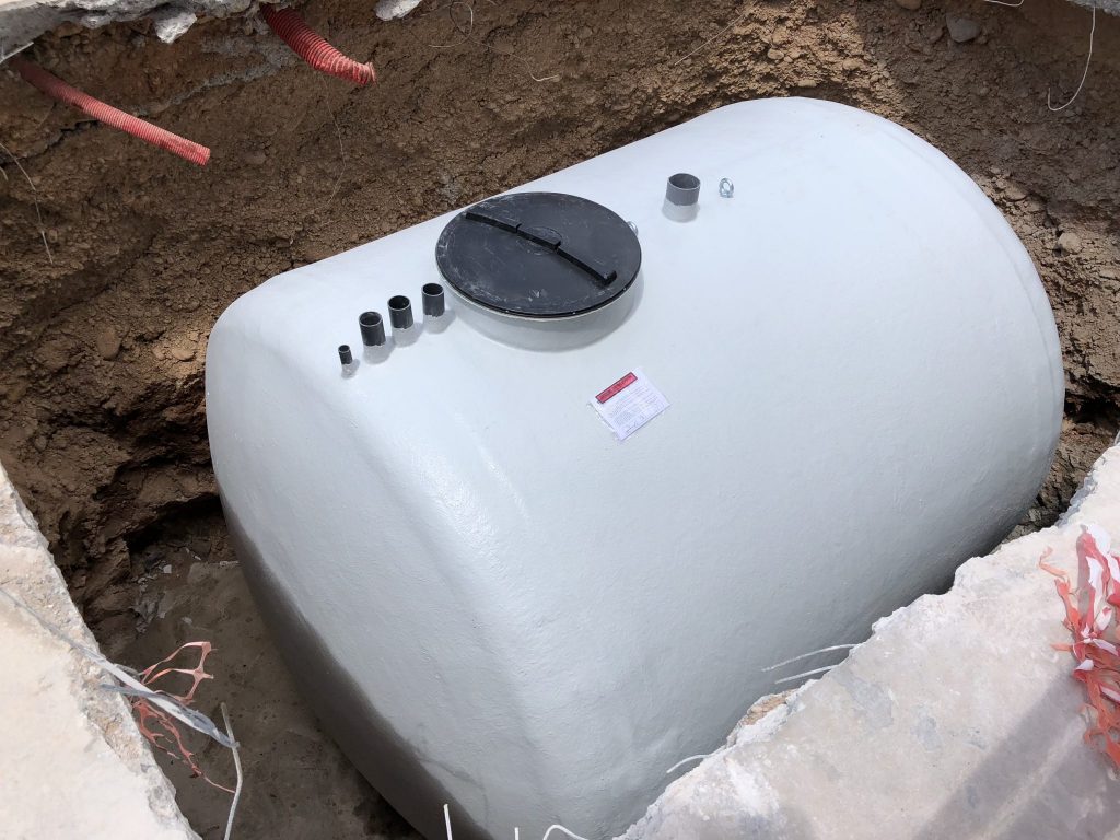 Depósito poliéster para enterrar